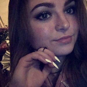 Meet your Posher, Olivia